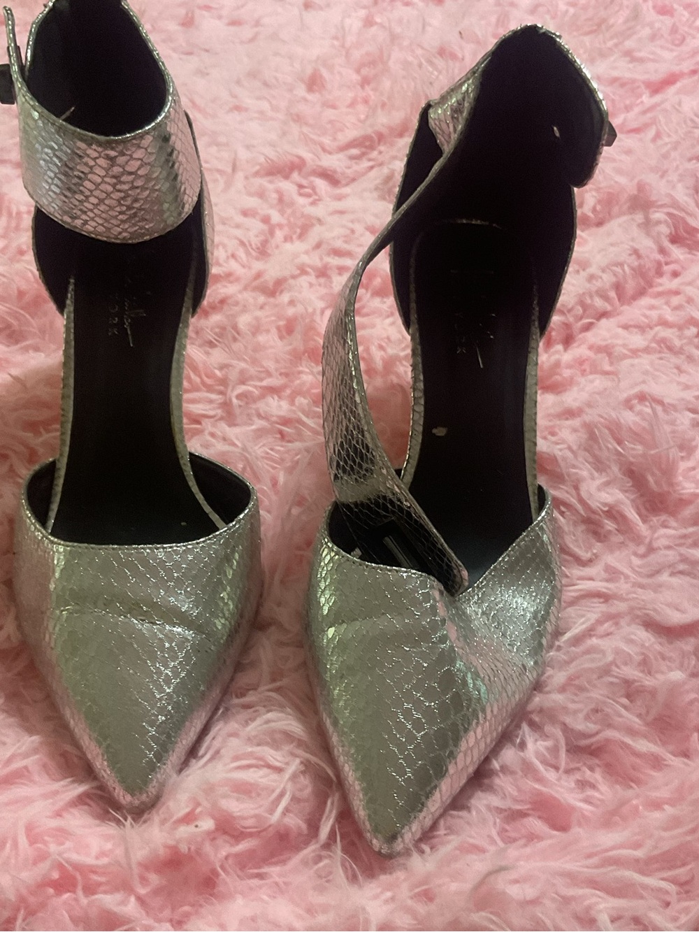 Nicole Miller Silver Metallic Snakeskin Pointed-Toe Ankle-Strap Heels